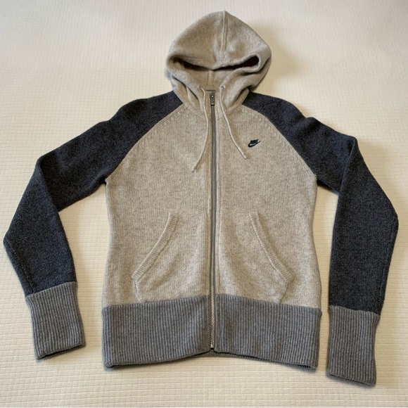 Nike cream and gray knit hooded sweater - Picture 16 of 16